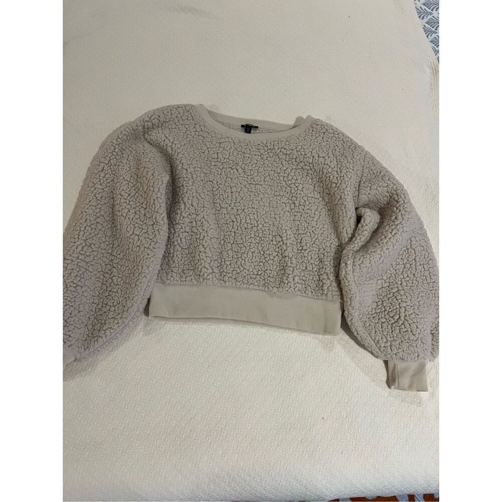 ☀️ Express Sherpa’ Soft Sweater cream size small ☀️